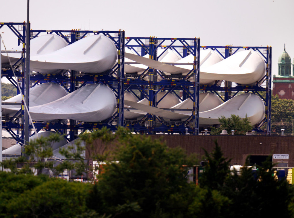 Slovenija: Olujni vetar oštetio krovove, hiljade bez struje, zatvorene škole i vrtići