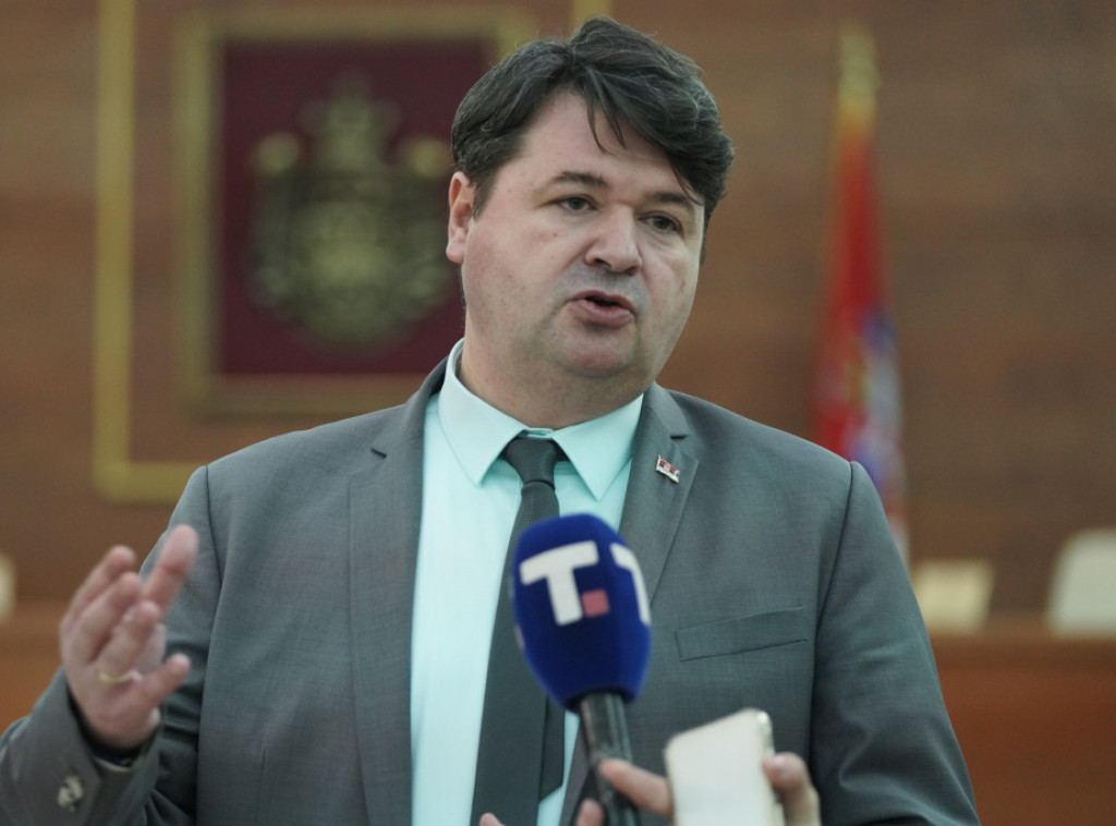 Vladan Petrov: Kompletna uprava Filozofskog fakulteta da podnese ostavku