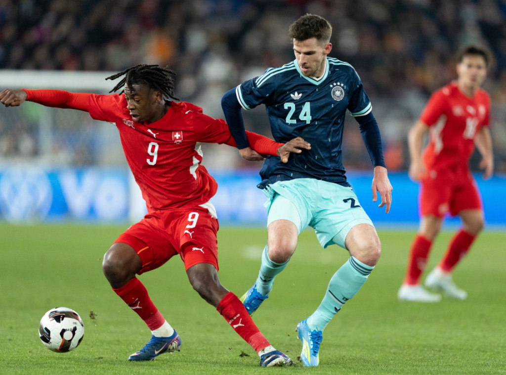 Fudbaleri Nemačke savladali Švajcarsku, Holandija bolja od Norveške