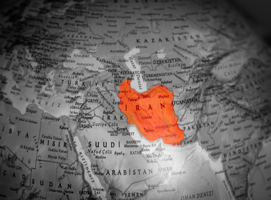 IRGC: Gađane dve fabrike aluminijuma, u UAE i Bahreinu