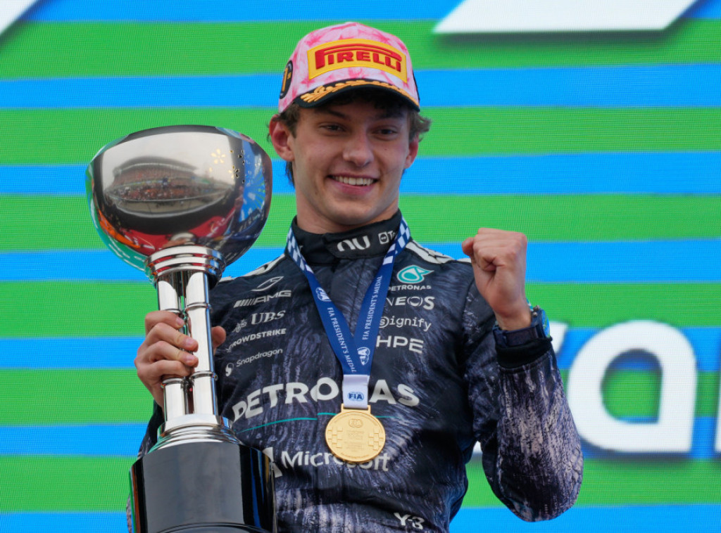 Italijanski vozač Kimi Antoneli pobednik Velike nagrade Japana