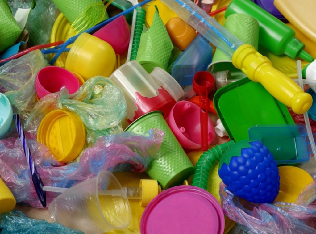Nemačka planira porez na plastiku od 550 evra po toni, očekuje 1,5 milijardu evra godišnje