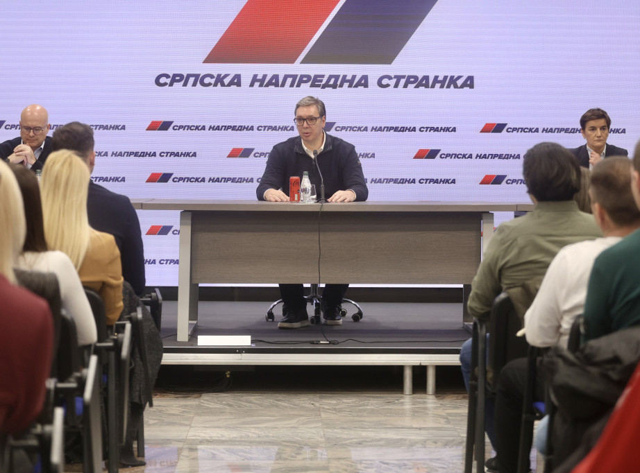 Vučić: Pobedili smo u svih 10 lokalnih samouprava, hvala na ogromnom poverenju