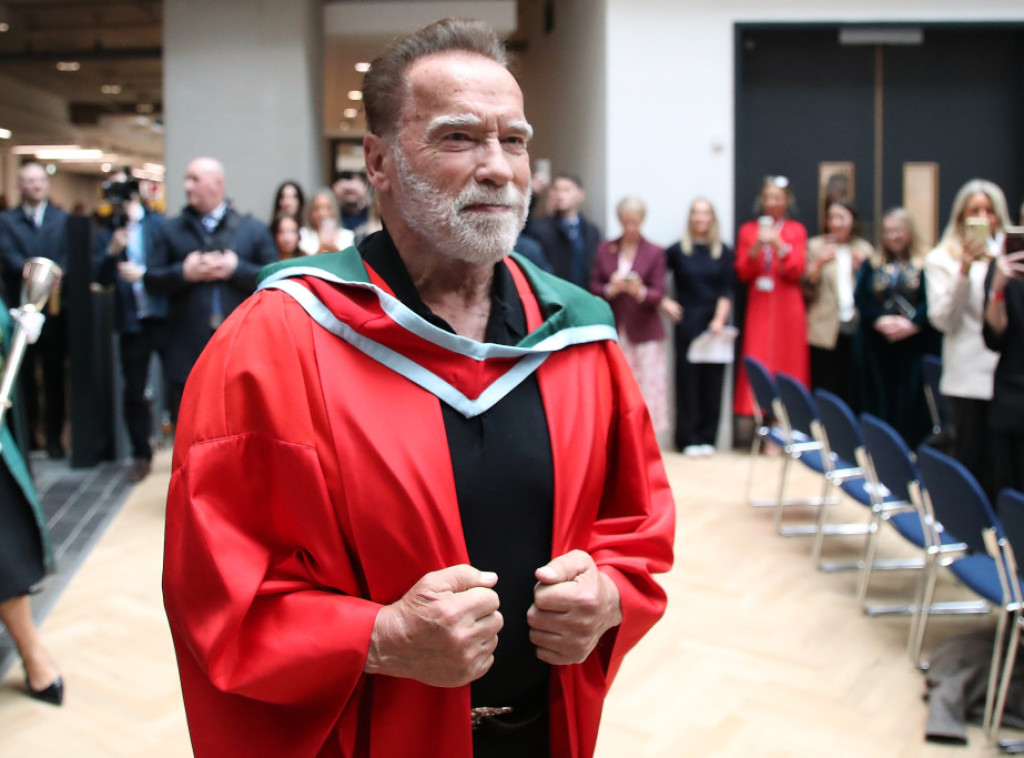 Arnold Švarceneger primio počasni doktorat na Alster univerzitetu u Belfastu