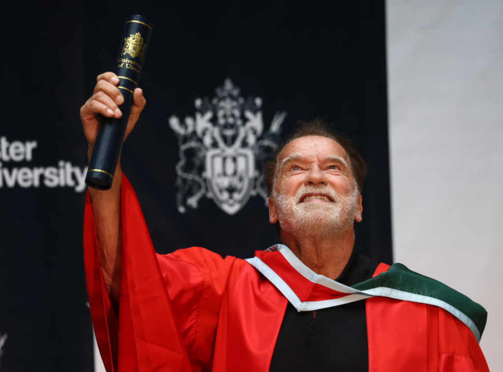 Arnold Švarceneger primio počasni doktorat na Alster univerzitetu u Belfastu