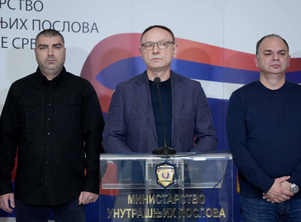 Dragan Vasiljević: Pretres Rektorata još u toku, pronađen veliki broj predmeta