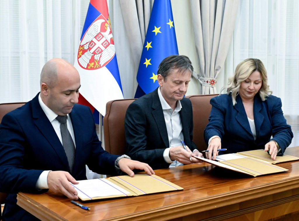 Glišić potpisao ugovor od 277 miliona dinara za rekonstrukciju vodovoda u Lajkovcu