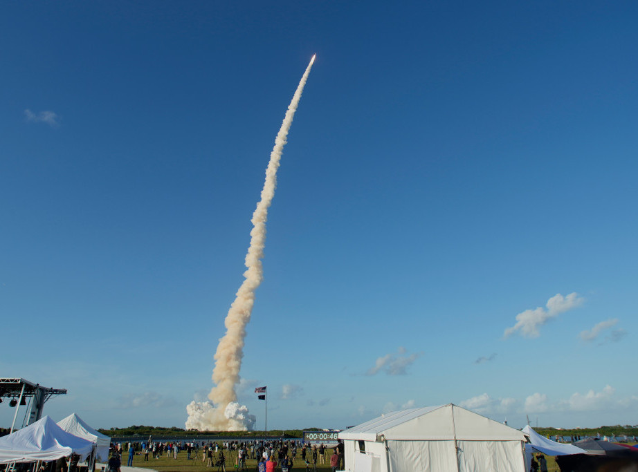 NASA lansirala astronaute u istorijskoj misiji Artemida na Mesec
