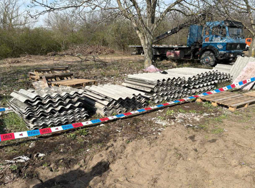 Uhapšen zbog skladištenja azbestnih ploča u okolini Subotice