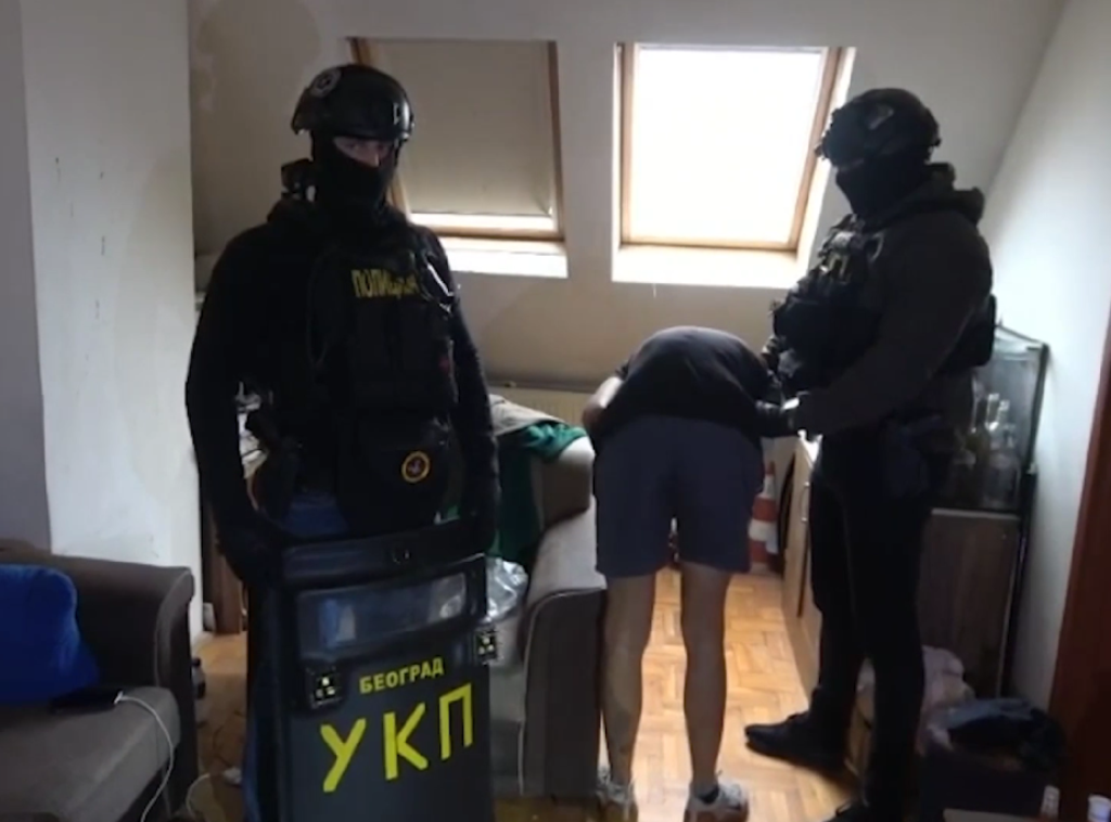 Uhapšen osumnjičeni da je bacio bombu na teretanu u Zemunu