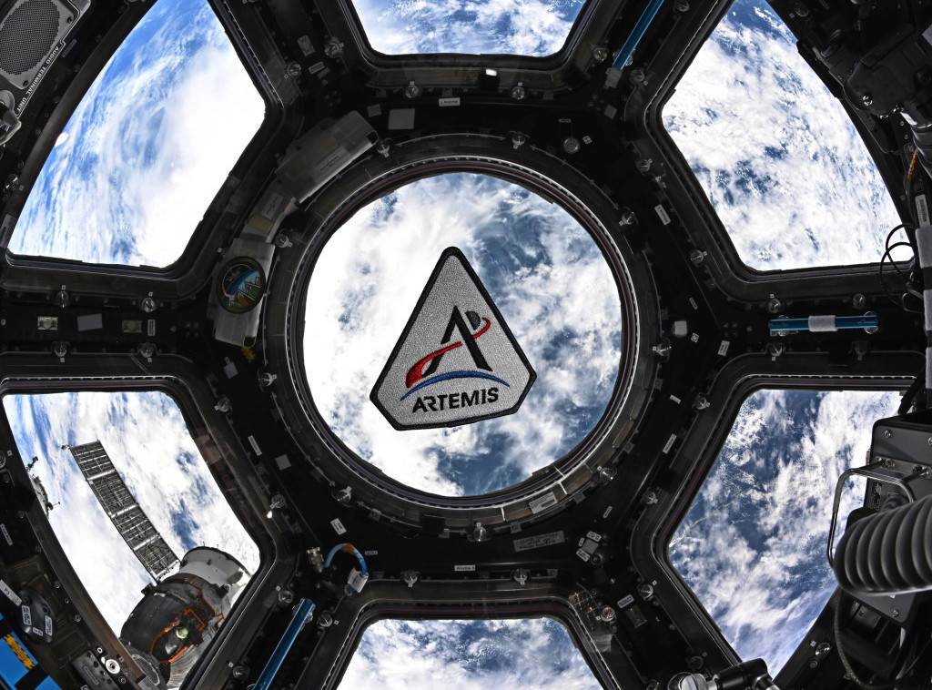 Astronauti misije Artemis II napustili Zemljinu orbitu i krenuli ka Mesecu