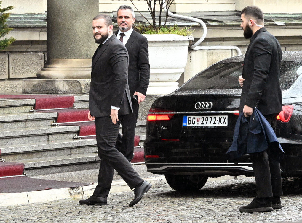 Počele konsultacije Vučića sa predstavnicima Stranke pravde i pomirenja