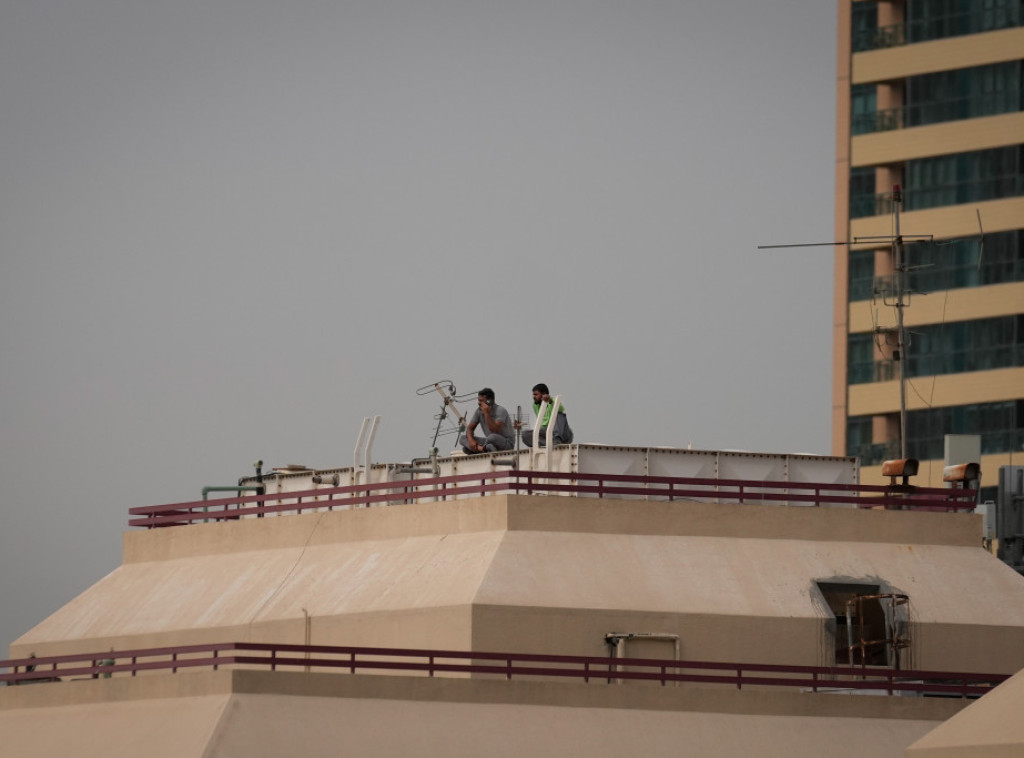 Krhotine projektila pale na zgradu "Oracle" u Dubaiju, nema povređenih