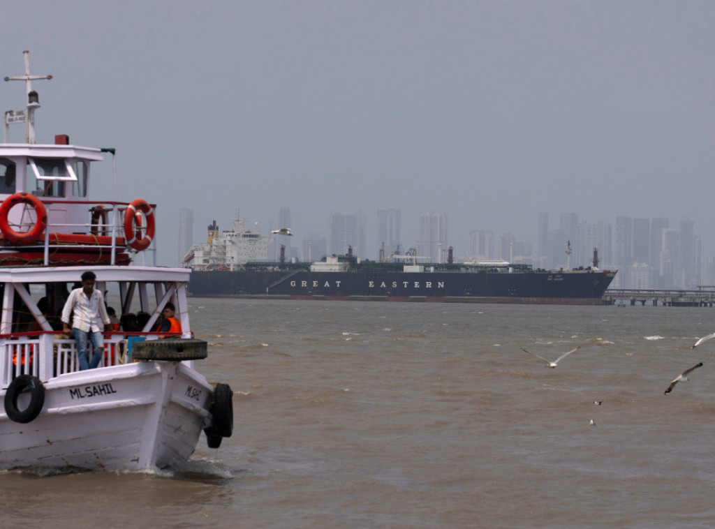 Obaveštajna služba SAD: Malo verovatno da će Iran popustiti kontrolu nad moreuzom