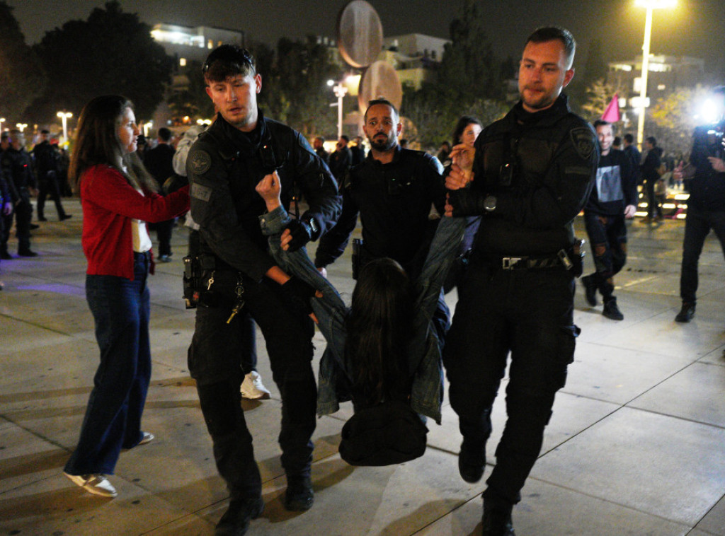Tel Aviv: Nekoliko uhapšenih nakon sukoba demonstranata i policije na antiratnom skupu