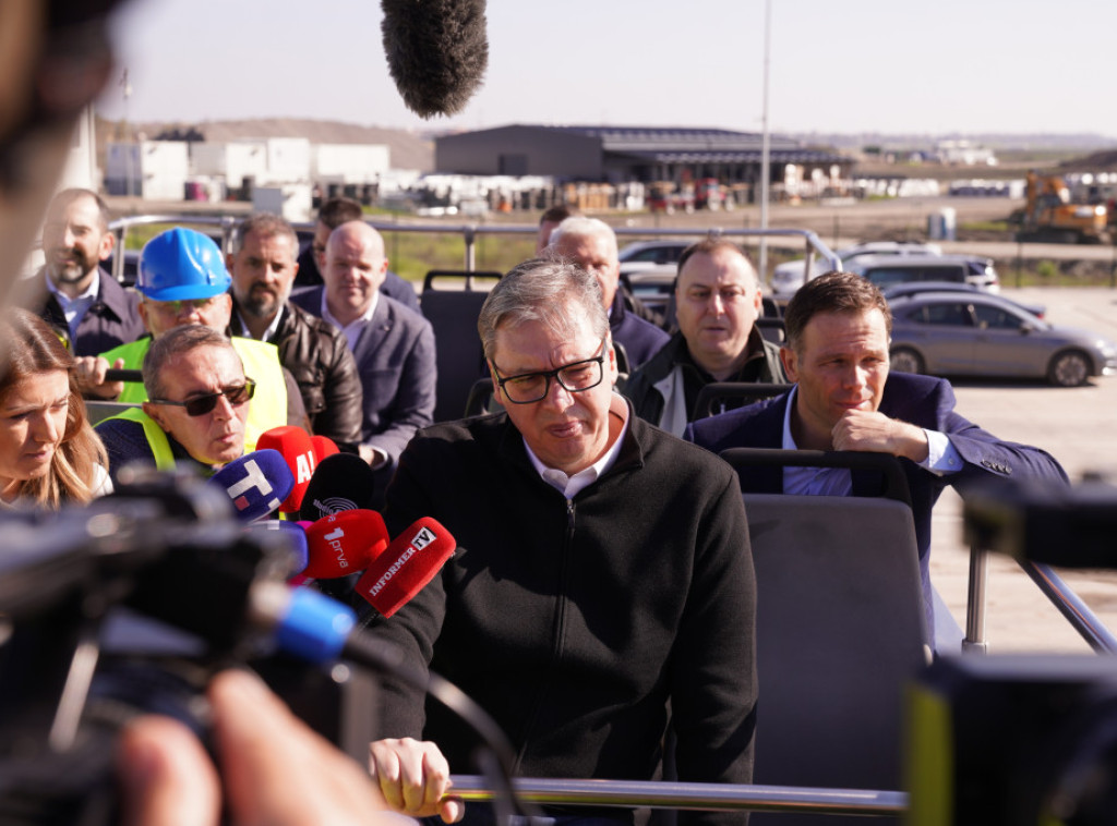 Vučić je obišao radove na gradilištu Ekspo 2027 u Surčinu