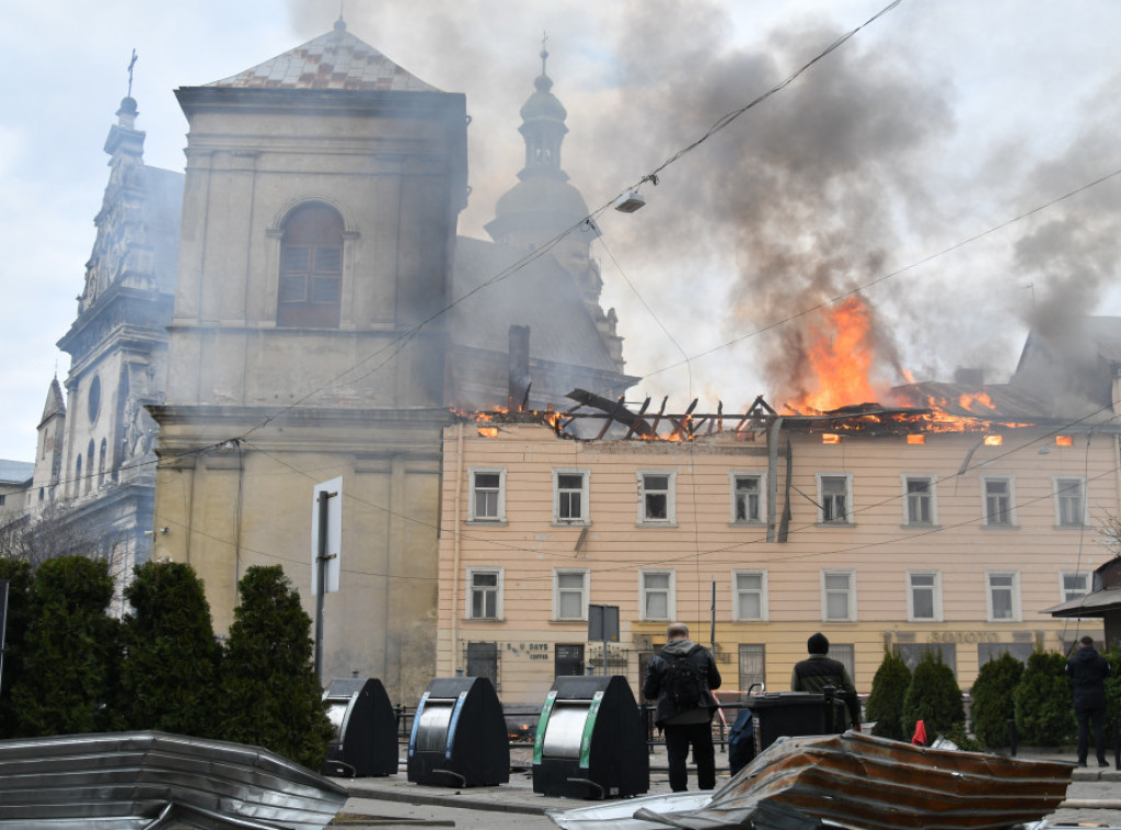 Jedna osoba poginula, jedna povređena u ruskom napadu na Nikopolj u Ukrajini