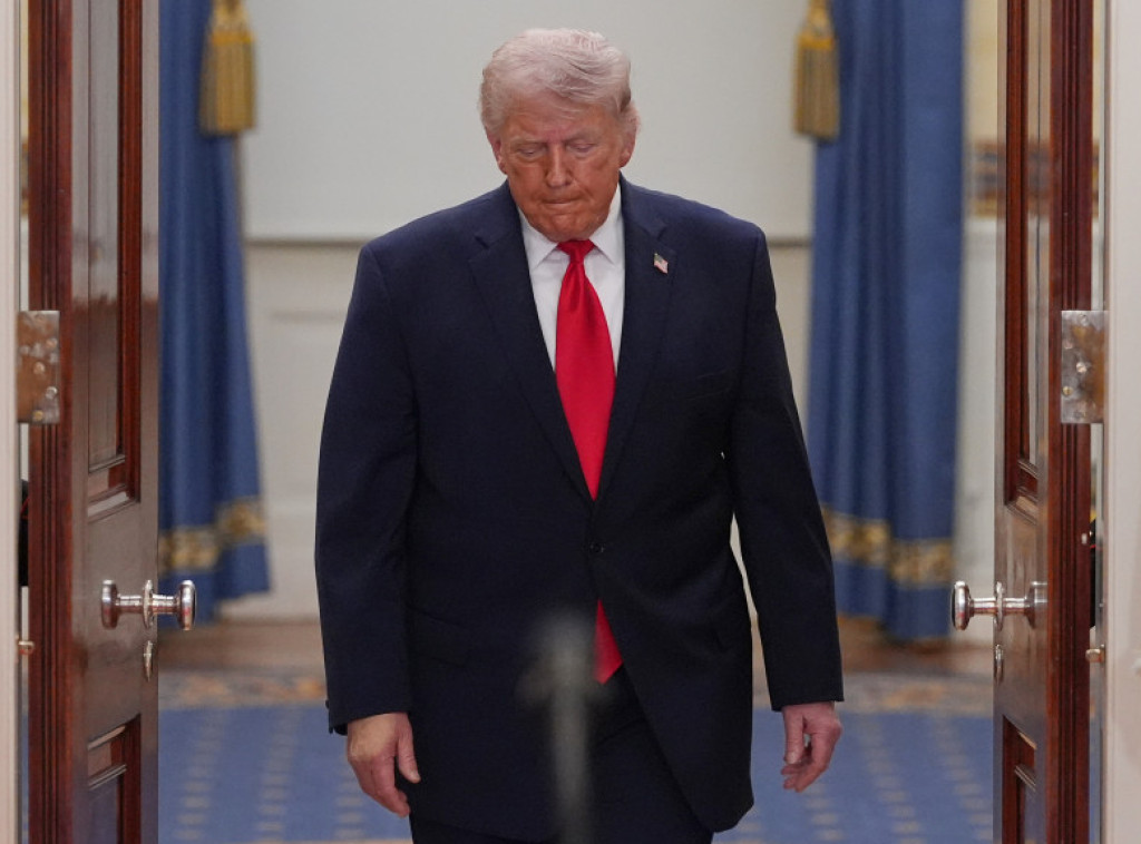 Tramp: Utorak će u Iranu biti Dan elektrana i Dan mostova, otvorite prokleti Ormuz