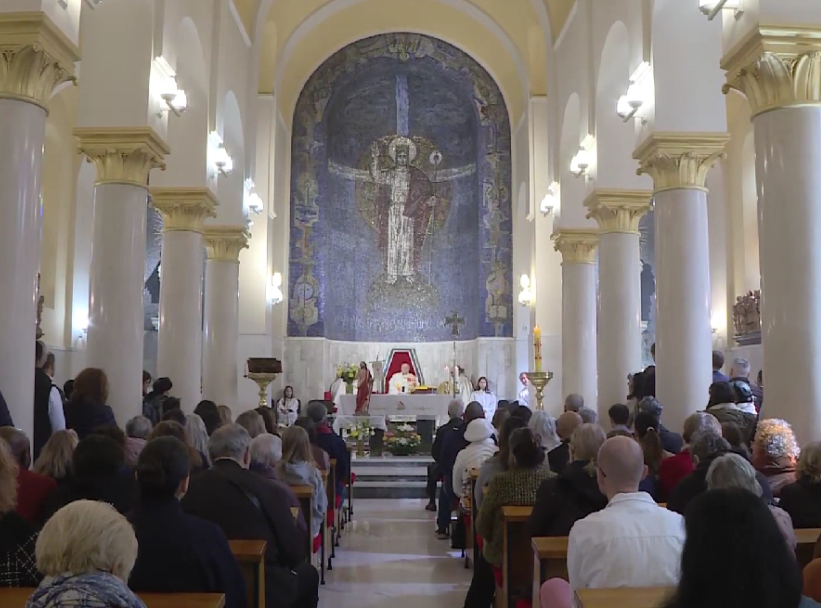 Kardinal Nemet predvodio misu na Uskrs u Crkvi Krista Kralja u Beogradu