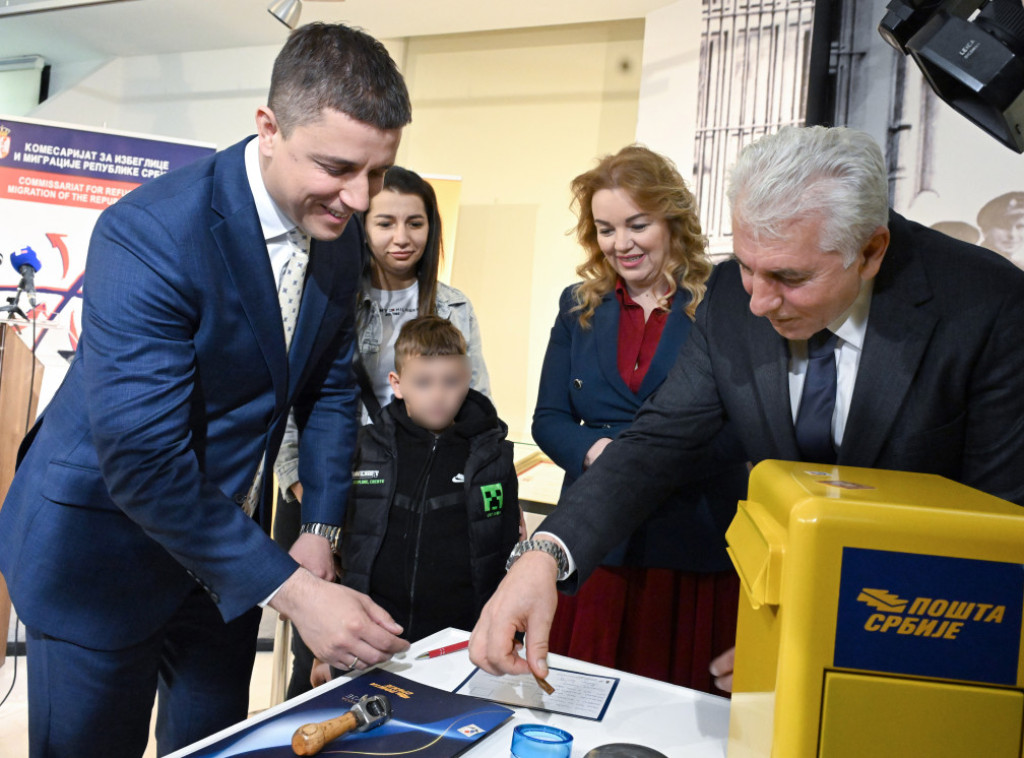 Doplatna poštanska marka Krov od 6. do 19. aprila dostupna za finansiranje kupovine seoskih kuća