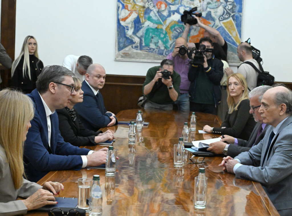 Počele konsultacije predsednika Vučića sa predstavnicima stranke Mi - glas iz naroda
