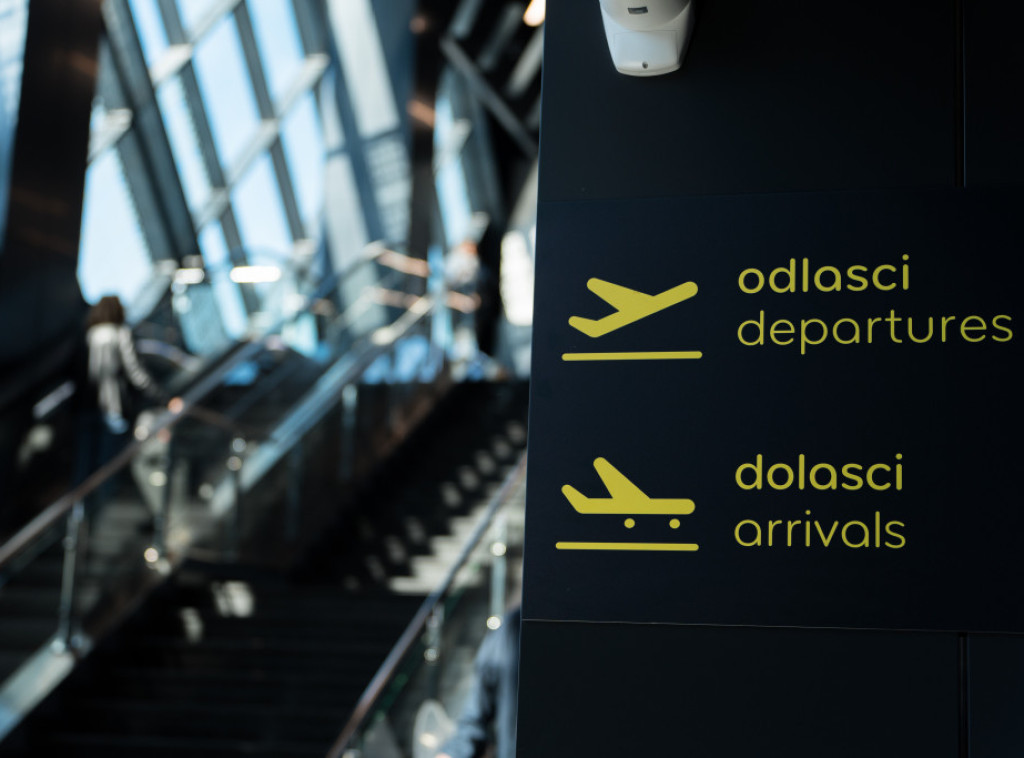 U letnjoj sezoni sa beogradskog aerodroma uveden je direktan let za Toronto i osam novih linija