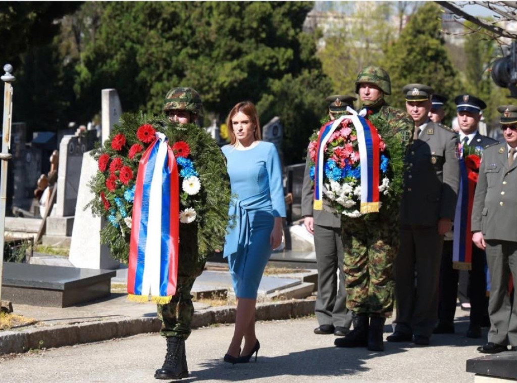 Milica Đurđević Stamenkovski položila venac u Aleji stradalih u šestoaprilskom bombardovanju