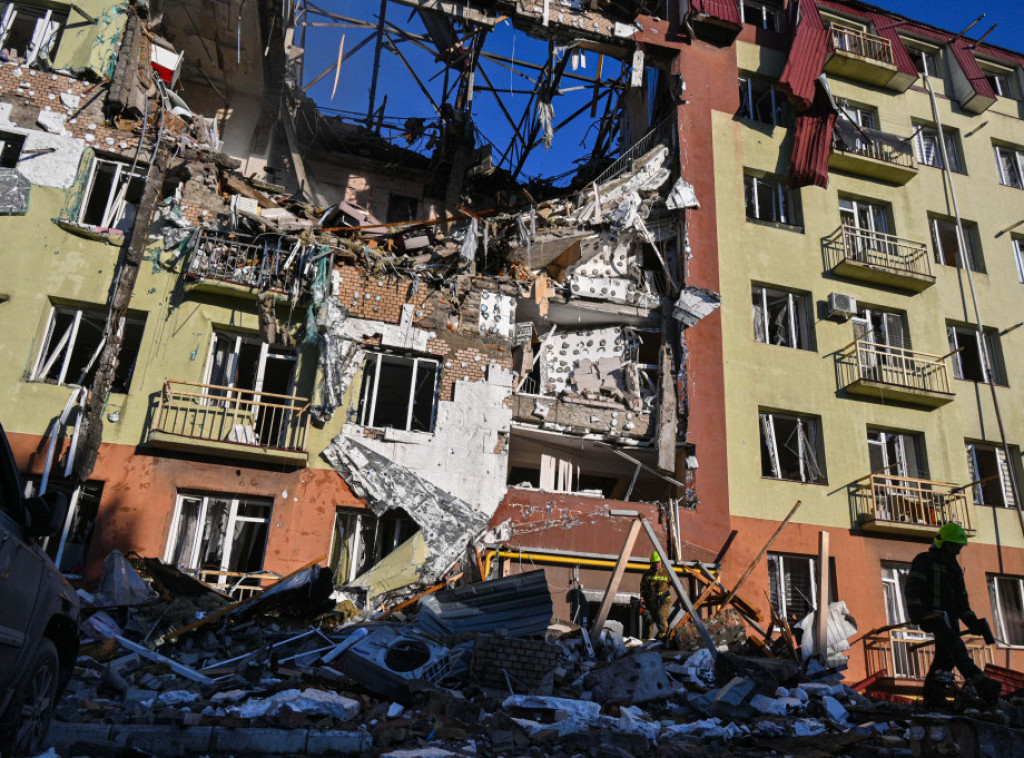 U ruskim napadima u Hersonskoj oblasti poginula žena, deset osoba povređeno