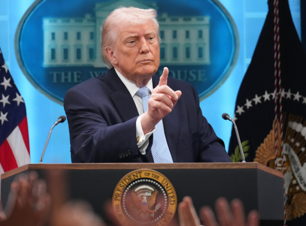 Tramp predlaže smanjenje broja zaposlenih u TSA za 9.400 i uštedu oko 1,5 milijardi dolara