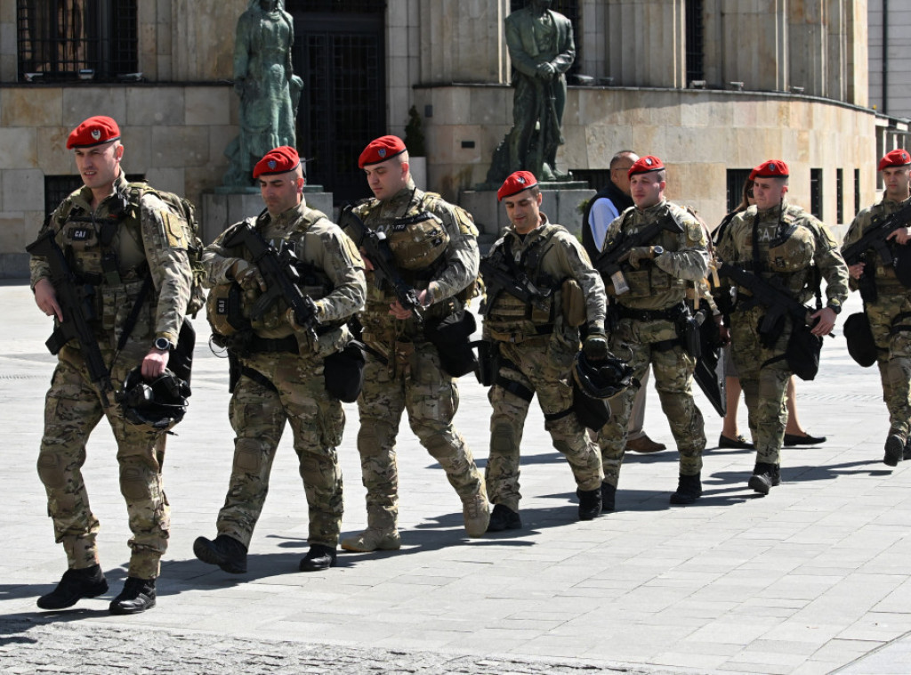 Donald Tramp Mlađi stigao na aerodrom u Mahovljanima, počinje posetu Republici Srpskoj