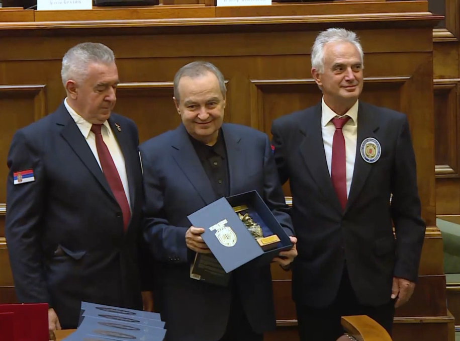 Dačić u Narodnoj skupštini otvorio izložbu fotografija - Komandant PJP Obrad Stevanović