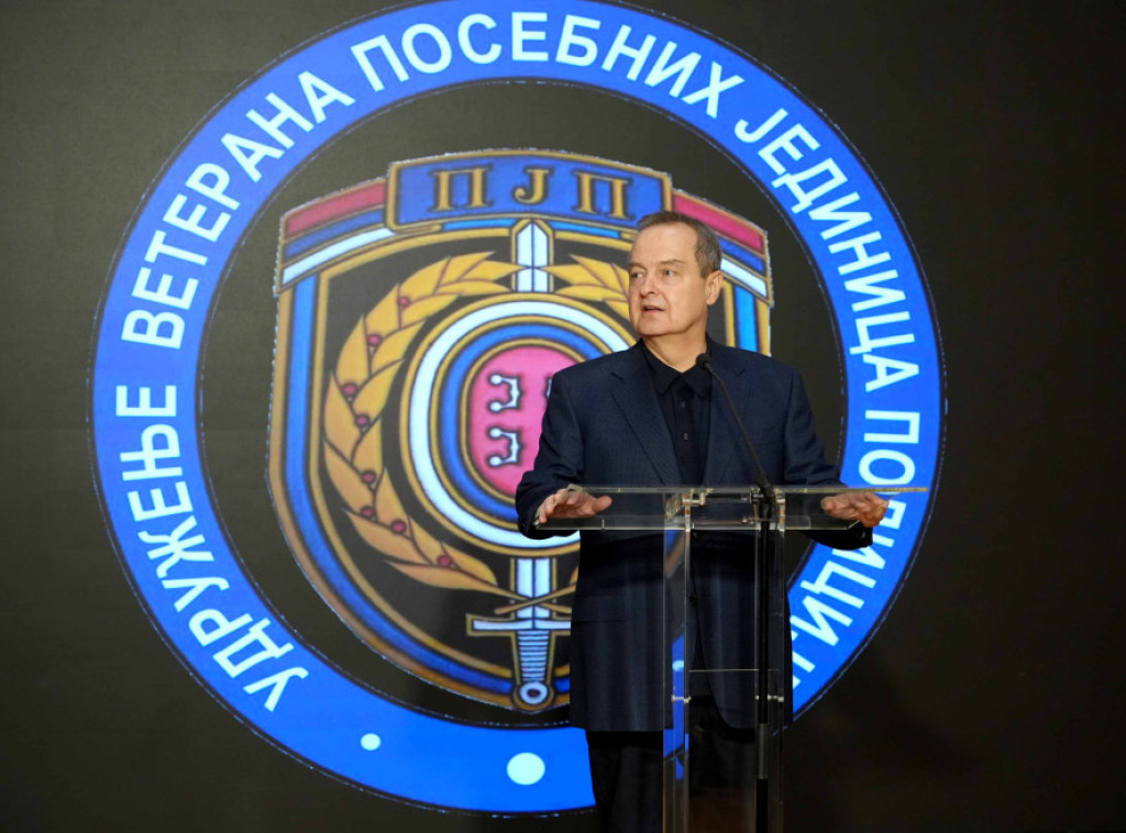 Dačić u Narodnoj skupštini otvorio izložbu fotografija - Komandant PJP Obrad Stevanović