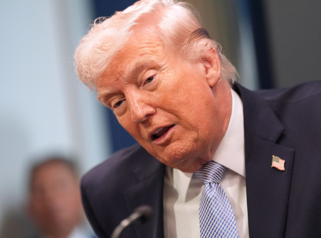 Tramp: U toku su "žestoki pregovori" sa Iranom