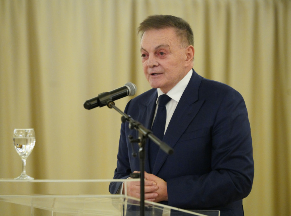 Milovanu Bojiću uručena Svetosavska povelja Srpskog prosvetnog i kulturnog društva "Prosvjeta" u Hramu Svetog Save