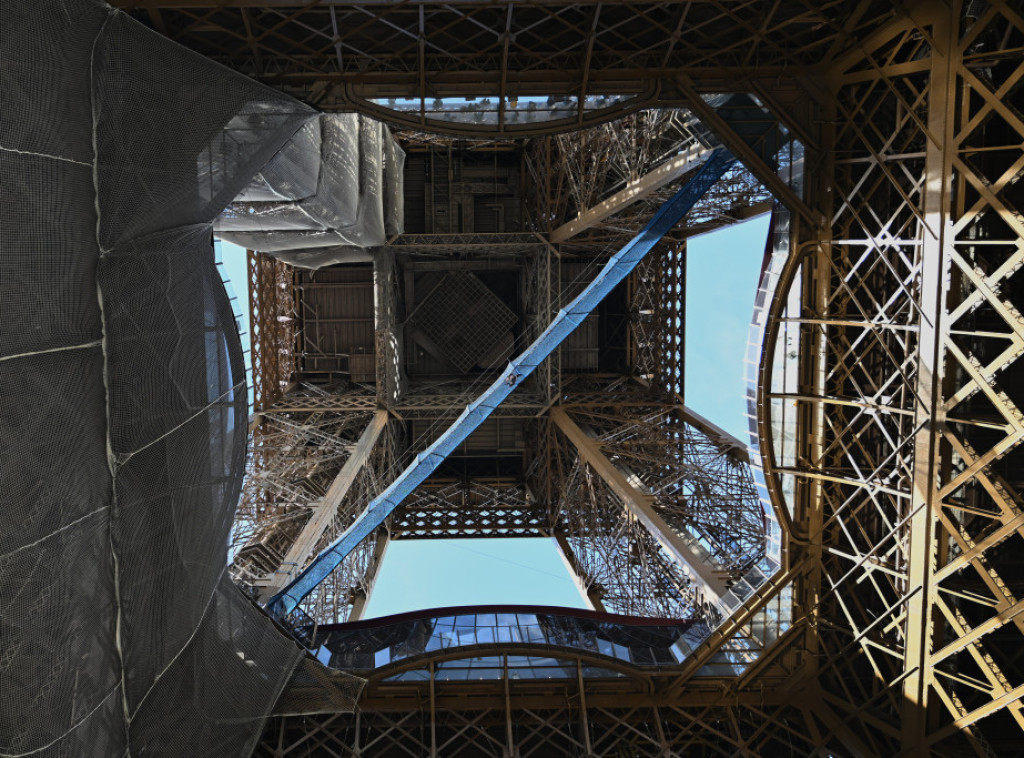 Deo Ajfelovog tornja u maju na aukciji, očekuje se cena između 120 i 150.000 evra