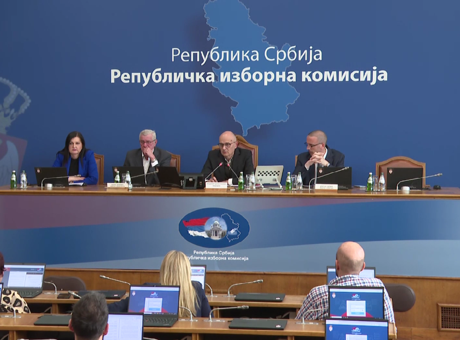 Članovi RIK-a usvojili odluke o nabavci glasačkih kutija, UV lampi i sprejeva