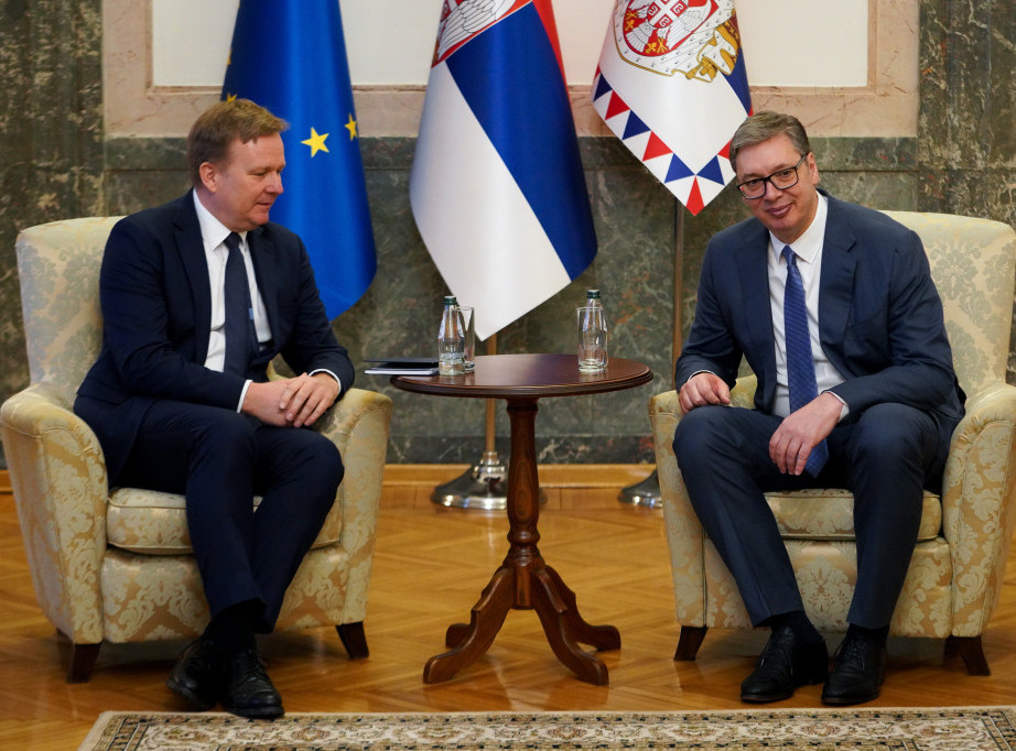 Predsednik Vučić sastao se sa specijalnim izaslanikom EU za dijalog Beograda i Prištine Peterom Sorensenom