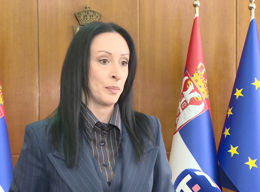 Jelena Žarić Kovačević: Za rekonstrukciju školskog igrališta u Biljegu izdvojeno je oko 2,5 miliona dinara