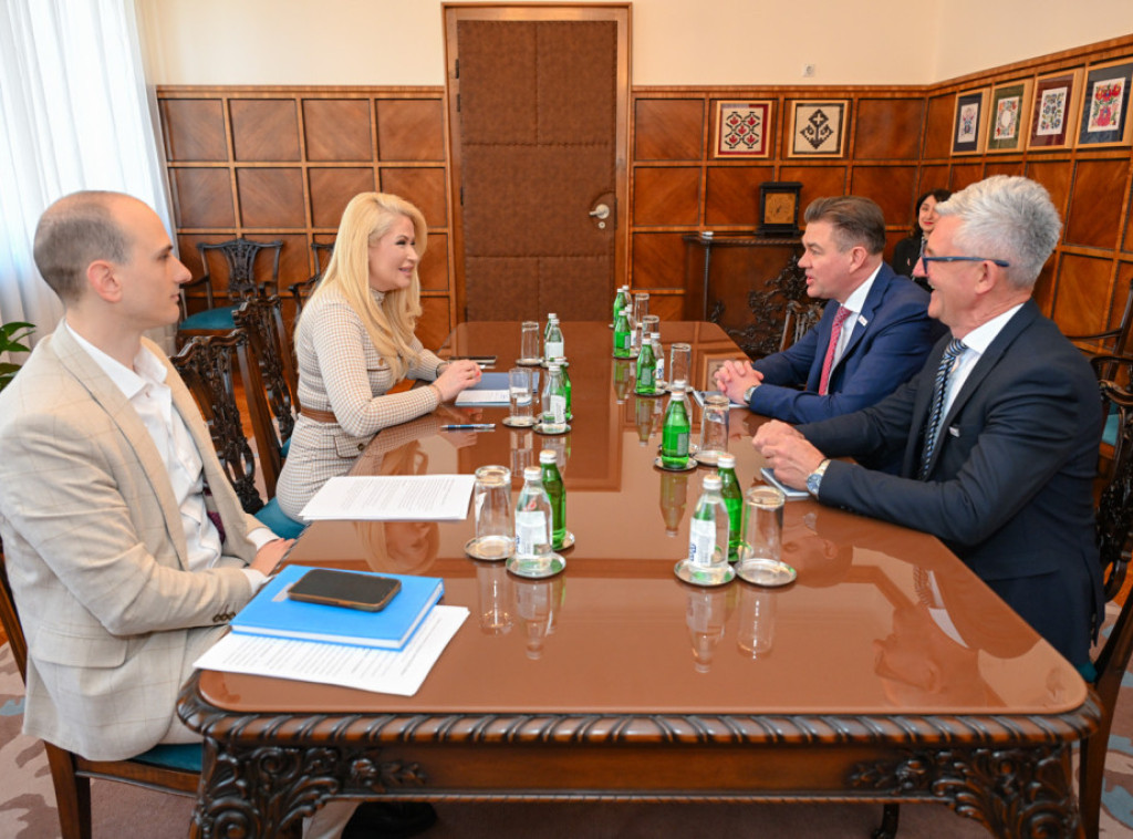 Sandra Božić sastala se sa predsednikom Crvenog krsta Vojvodine: Nemerljiv doprinos kroz istoriju dugu vek i po