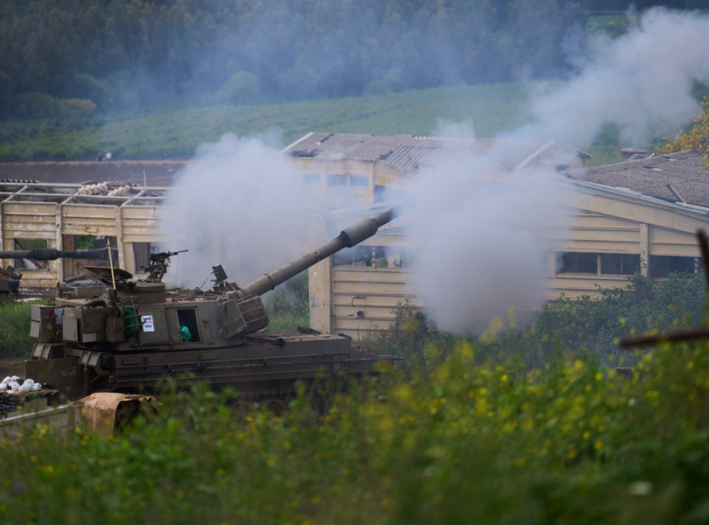 Izrael pokrenuo niz vazdušnih napada na raketne lokacije Hezbolaha u Libanu