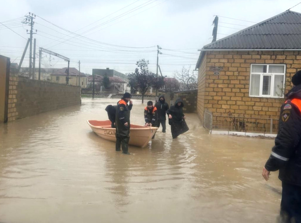 Rusija šalje dodatne spasioce u Dagestan nakon poplava, nagrađen lokalni heroj