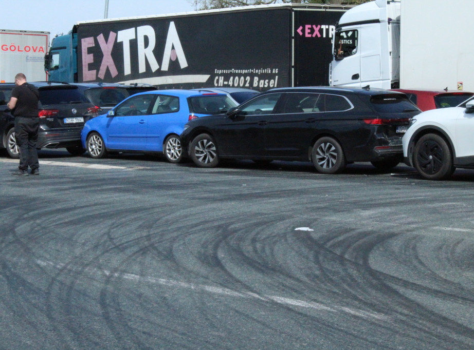 Lančani sudar na prelazu Batrovci, čekanje više od dva sata