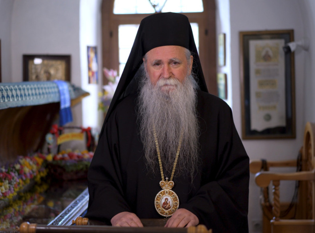 Mitropolit Joanikije: Svetlost Vaskrsenja nas večno greje,čovek je biće za večni život