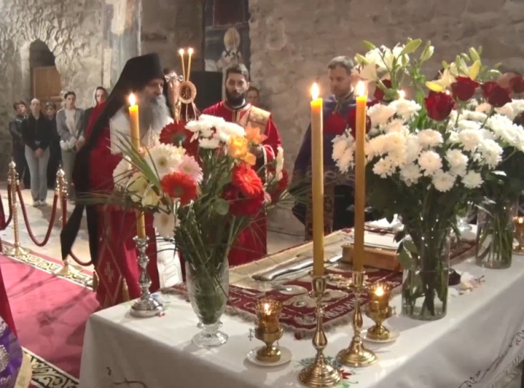 Patrijarh u Pećkoj patrijaršiji: Učinimo sve da budemo dobri Gospodu i jedni drugima