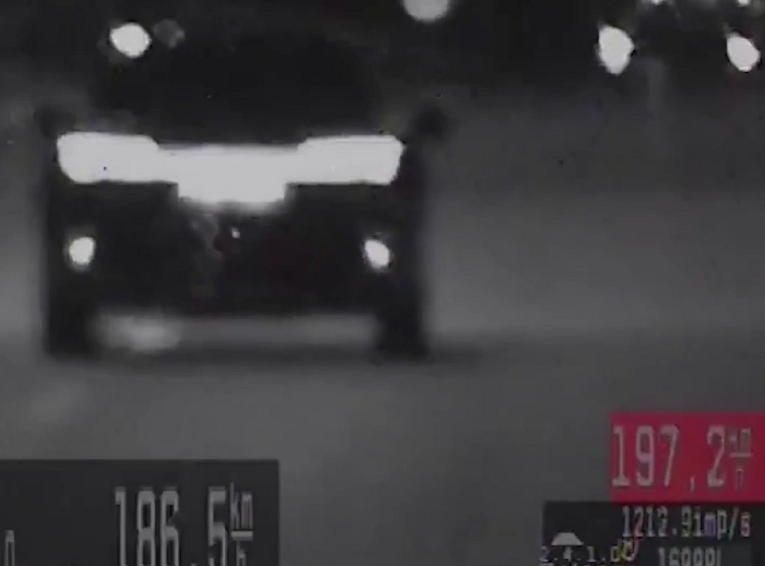 MUP: Vozač isključen iz saobraćaja u Surčinu zbog prekoračenja brzine, vozio 196 kilometara na čas