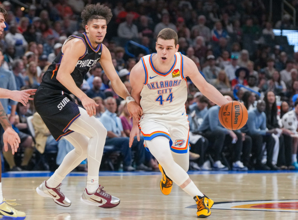 Dabl-dabl Nikole Topića u porazu košarkaša Oklahome od Finiksa