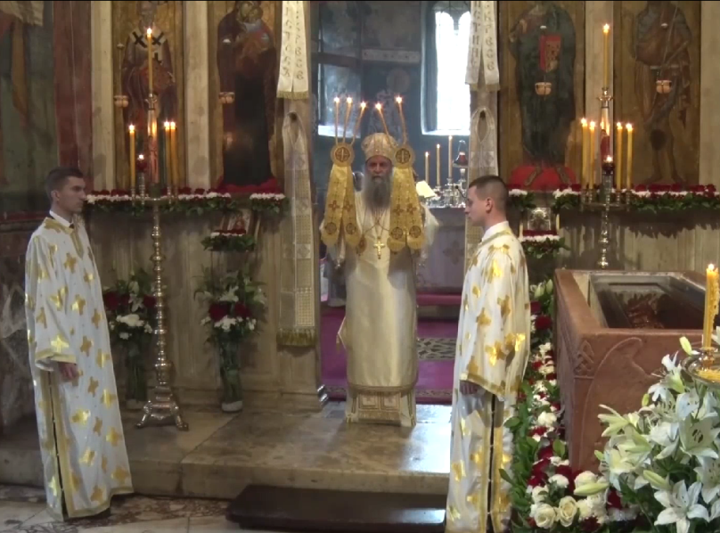 Patrijarh Porfirije služio liturgiju u manastiru Visoki Dečani