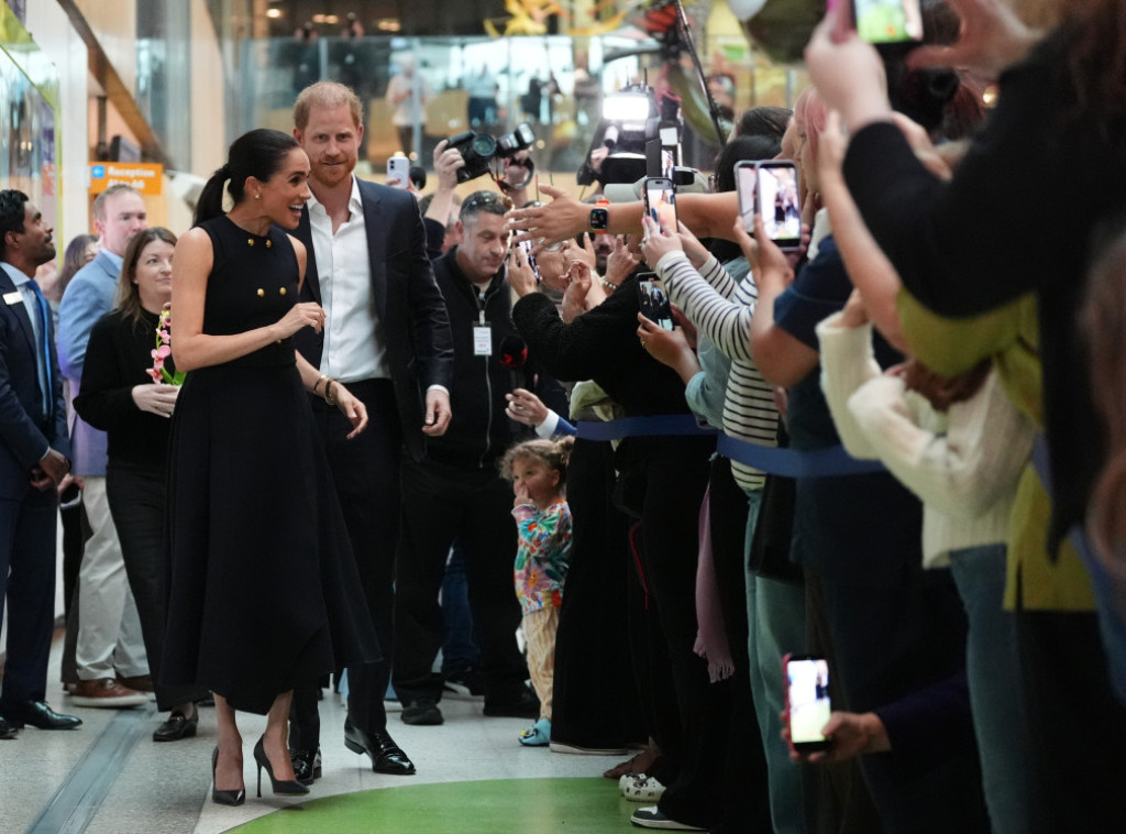 Britanski princ Hari i njegova supruga Megan Markl doputovali u četvorodnevnu posetu Australiji