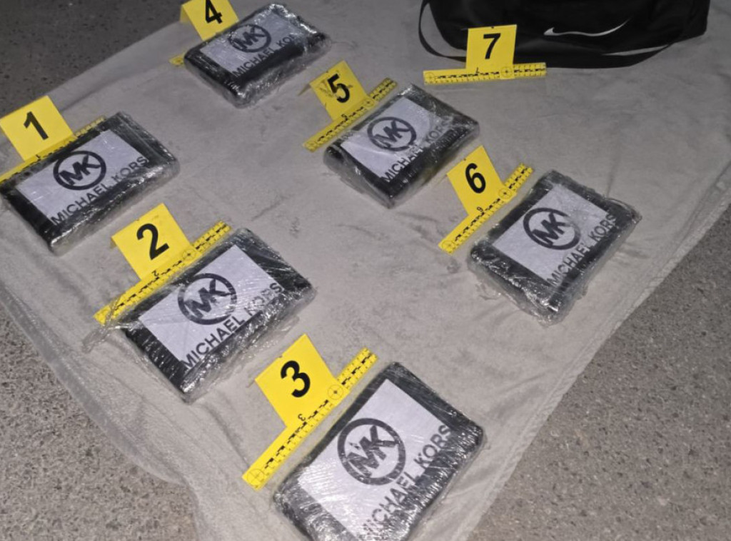 Novosadska policija u automobilu pronašla šest kilograma kokaina, uhapšen vozač