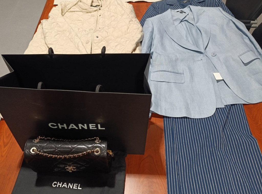 Na aerodromu Nikola Tesla zaplenjena luksuzna roba u vrednosti većoj od 40.000 evra